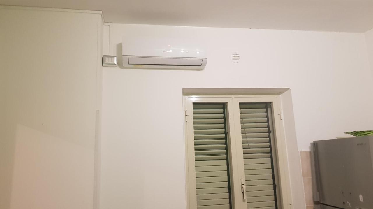 Casa Relax Lägenhet Vibo Valentia Marina Exteriör bild